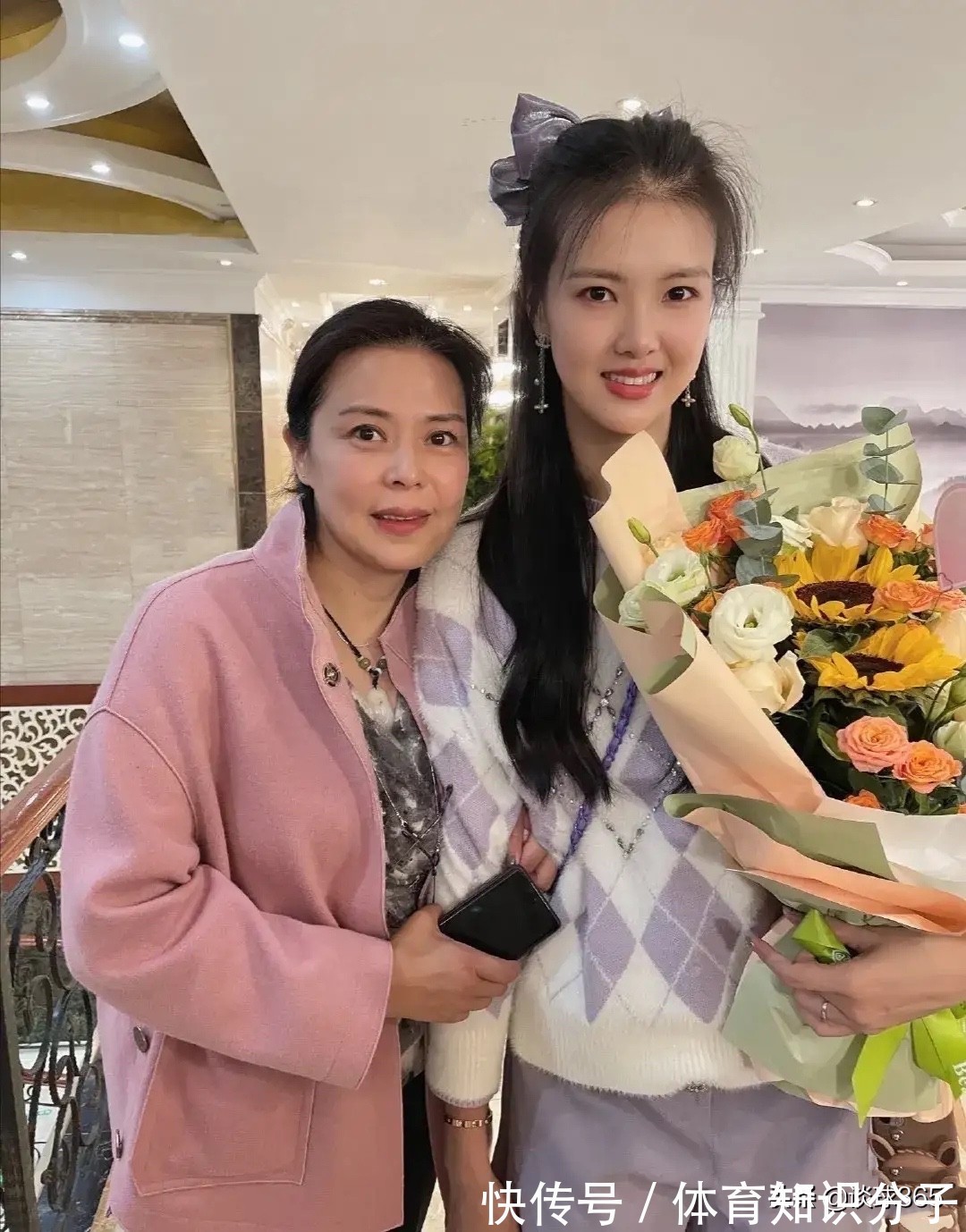 张友生|女排队长张常宁迎26岁生日,全家出镜,颜值超高,一门两代三国手