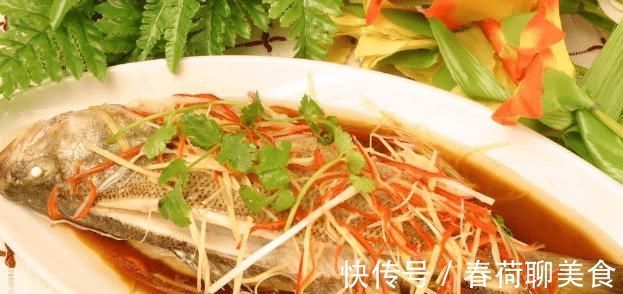 清蒸鲈鱼，这种调料最不该放，多数人喜欢放，难怪肉质又腥又难吃