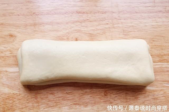 甜而不腻|自从学会这款吐司做法,一周得吃3次,绵软可口,甜而不腻,真香