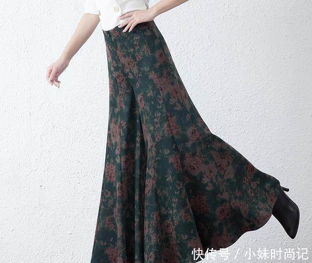 搭配|又冷又想穿裙子? 花式阔腿裤+短靴, 搭配靴子很贵气, 比裙子还美