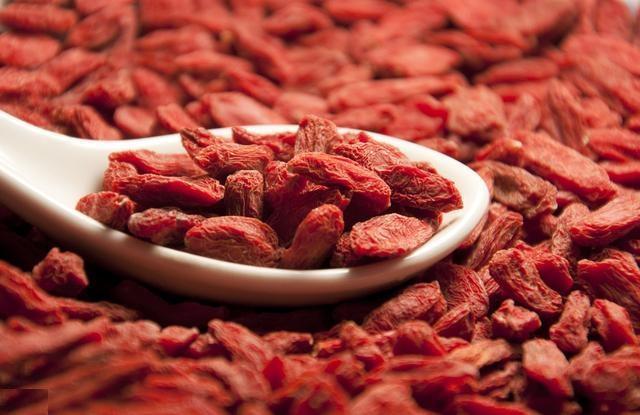功效|枸杞这样吃，功效才能发挥出来！专家挑好枸杞，只需看这个地方
