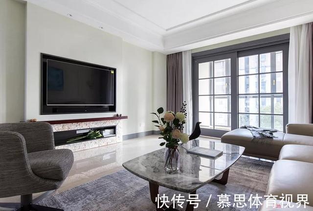 客厅|他家136平新房,家具优雅,客厅大方,背景墙富有品味!太迷人了