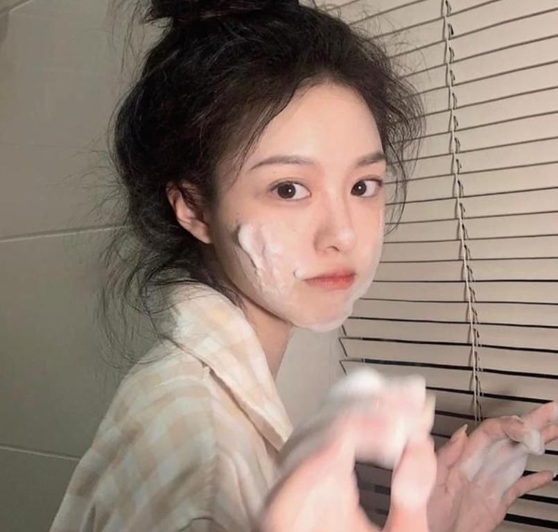 女孩子“敷面膜”，要尽量避开这3时间，否则再贵的面膜也没啥用