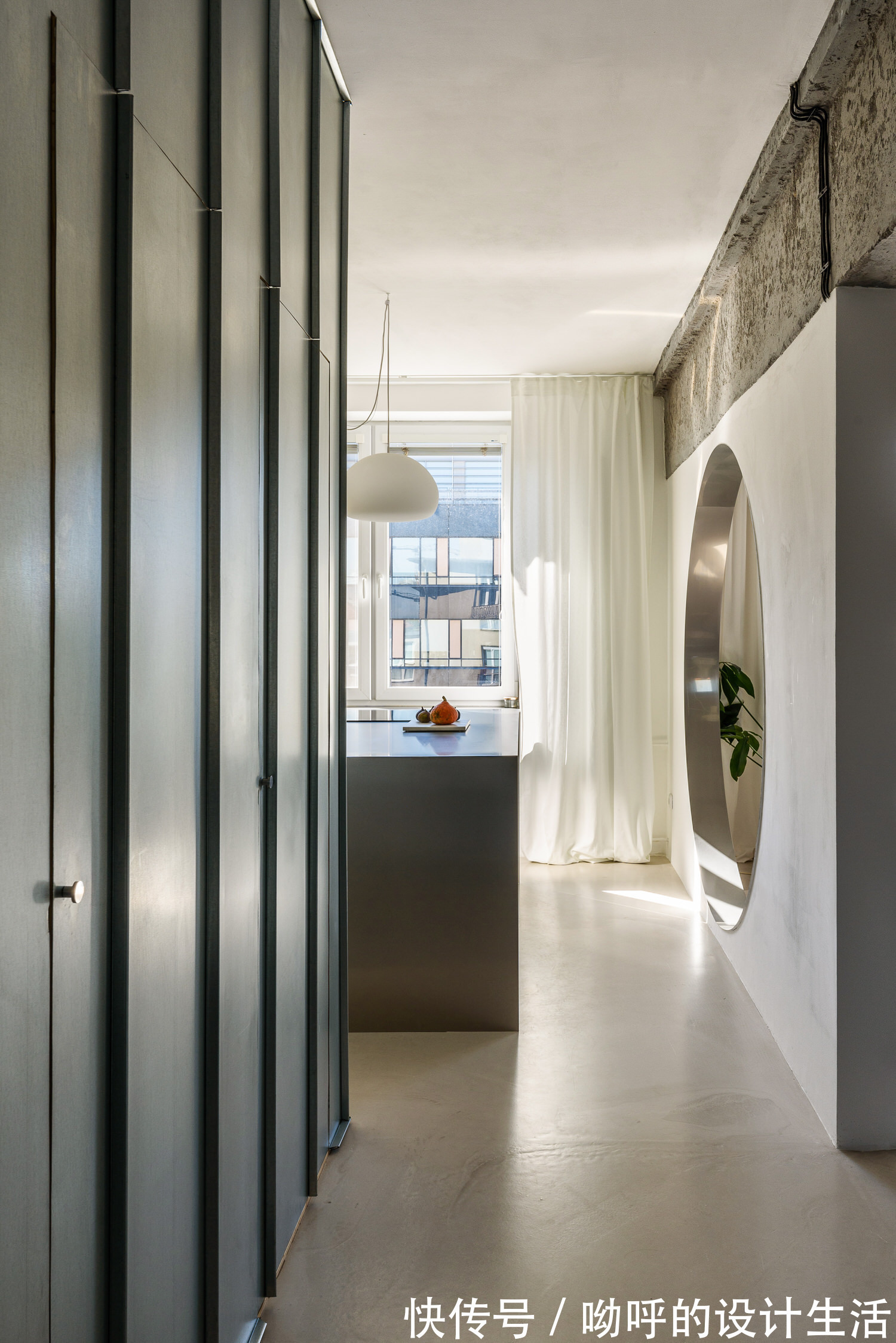 大胆的极简主义:Alan Prekop两室公寓