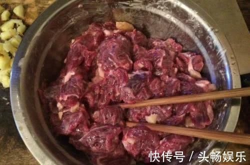 牛肉|老妈炖“牛肉”的秘方:就是多加了一点“它”,牛肉快速炖烂