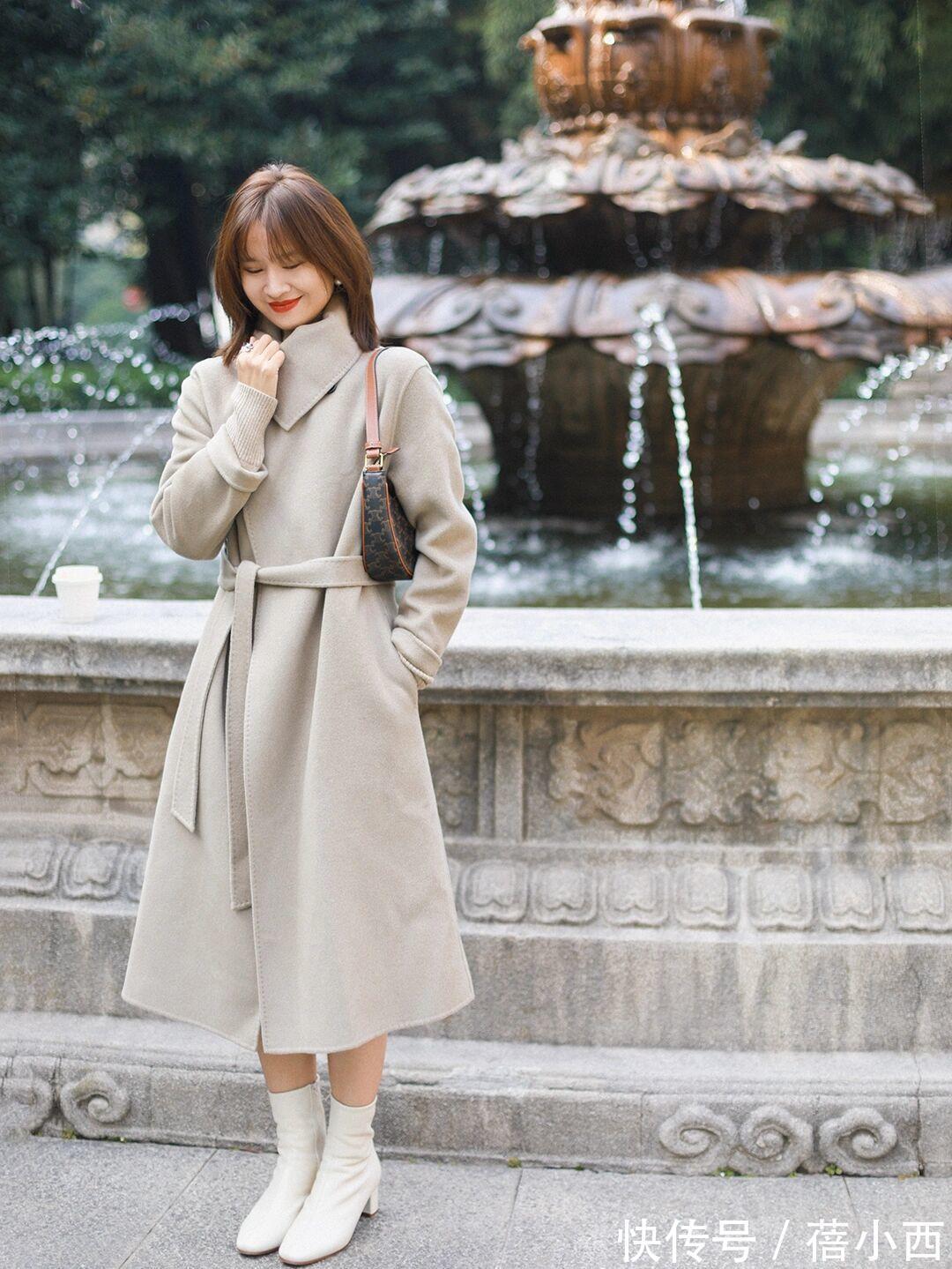 搭配|“基础款大衣”也有大讲究,这样穿搭不显老、不花哨,真的很高级