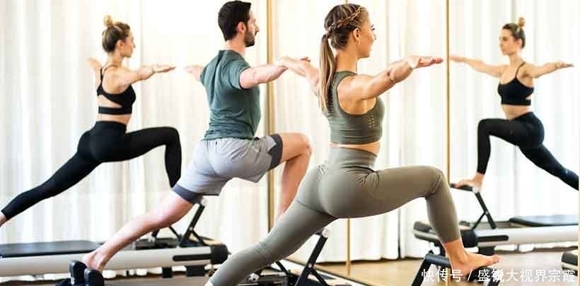 身材|20岁的车模小妹妹“倒三角”身材让人羡慕，坚持运动或许你也可以