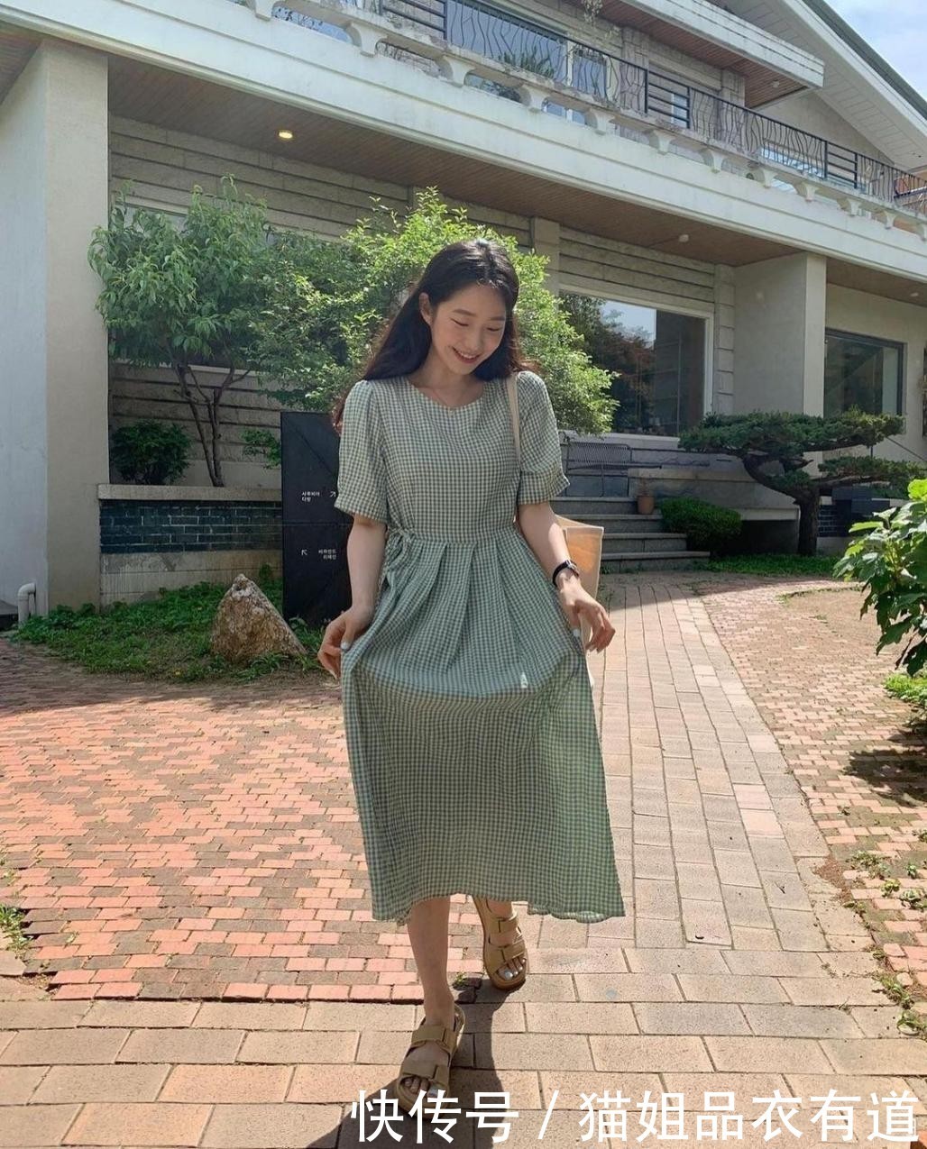 高跟鞋|终于有舒适的凉鞋，你却嫌它丑？超火的“爸爸凉鞋”，好看又百搭