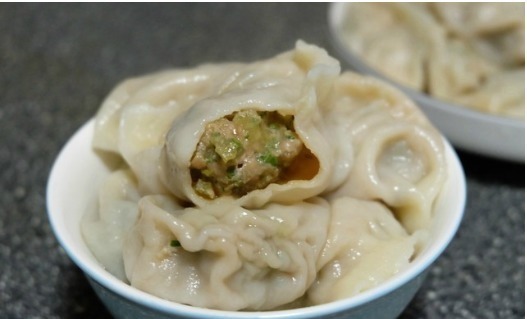 猪肉芹菜馅|冬天最爱吃饺子,妈妈这么调馅,连挑食的女儿都爱吃了!
