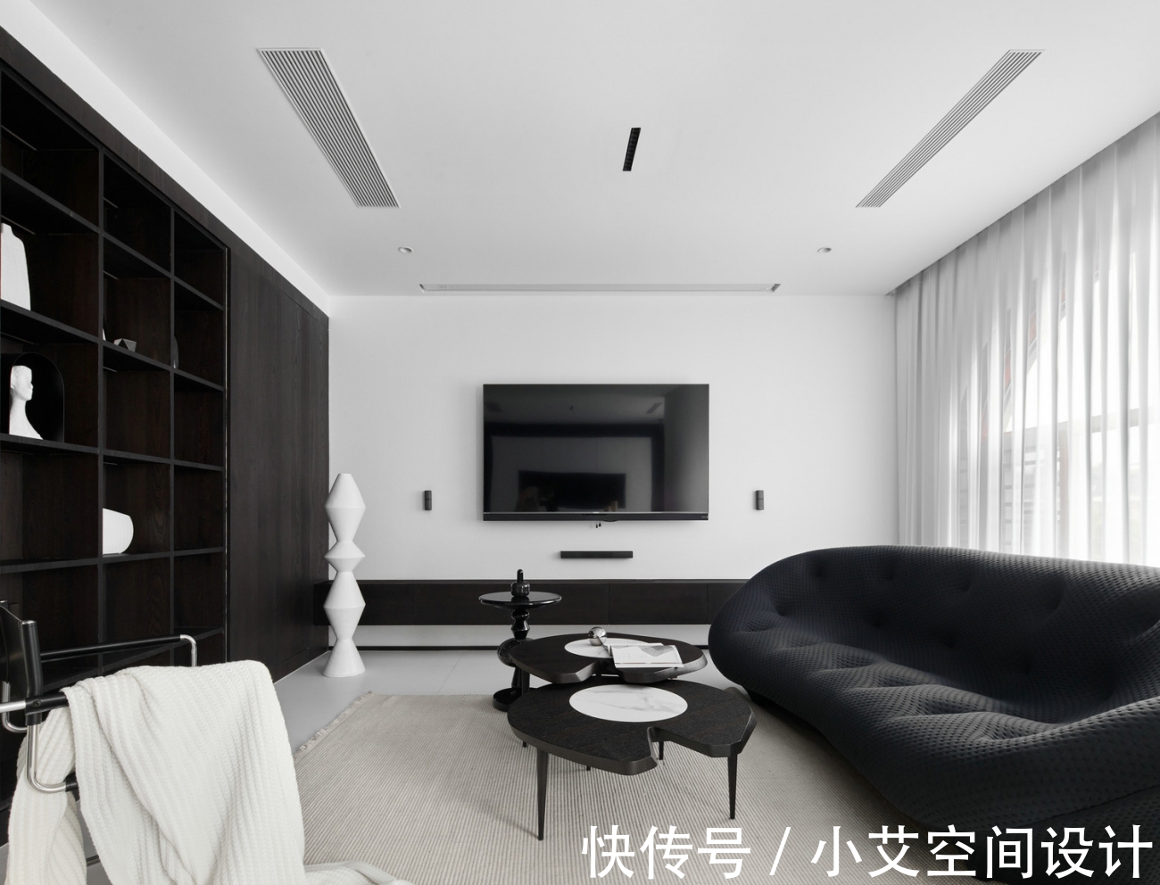 复式|147平复式房软装设计,黑与白交织的自然之美