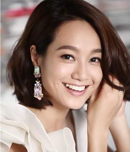 主持人 她因为念错三个字被赶下台,曾经风生水起,如今毫无资源