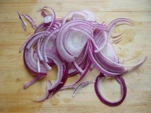 青椒蒂|洋葱和此物一起炒,等于“血管清洁工”,软化血管,血管也通畅了