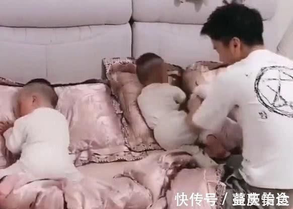 睡眠时间|超级奶爸哄三胞胎宝宝睡觉，最后直接撂挑子，网友：累并快乐着！