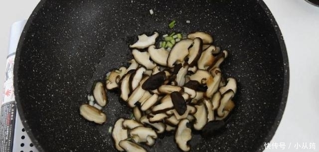 蚝油|“蚝油”是一开始就放,还是最后放?大厨:放对了鲜10倍!