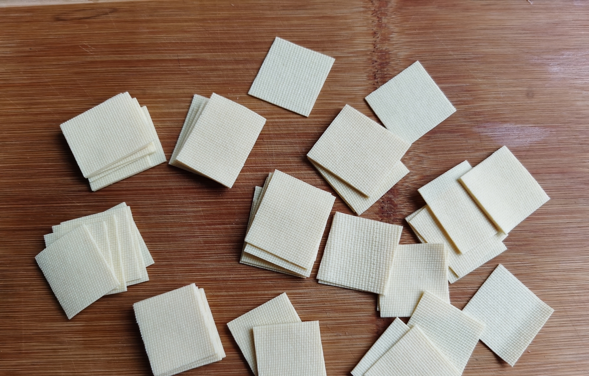 自从学会它,孩子连薯片都戒了,不用油炸,一口一个嘎嘣脆!