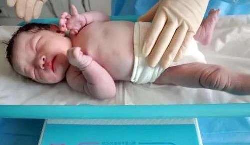 高低|宝宝出生时“几斤几两”,暗示了孩子智商高低?其实真相是这样