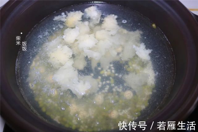 糯米|夏季养身体，这碗粥可以常吃，5种食材一锅煮，清热养脾胃