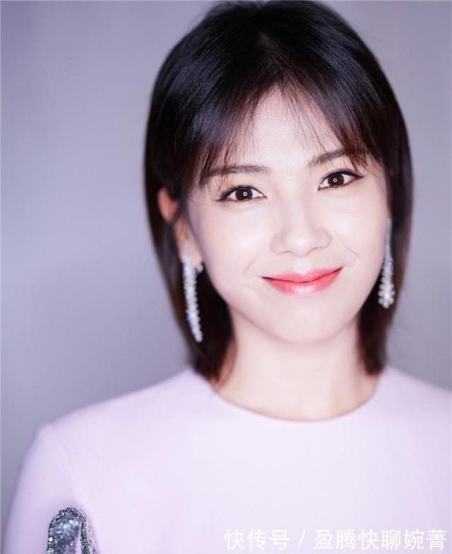 长发|女人过了48岁尽量别留长发、烫卷发!推荐这5款发型,太减龄