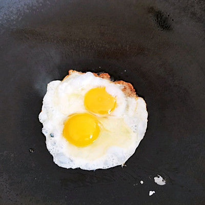 煎蛋白萝卜豆腐汤