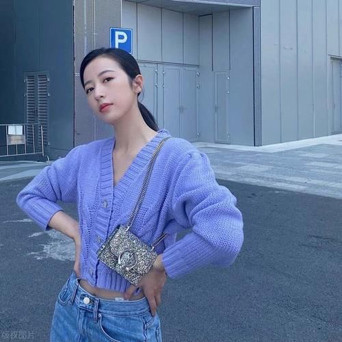 春天没有一件个性十足的毛衣，你怎么出门？