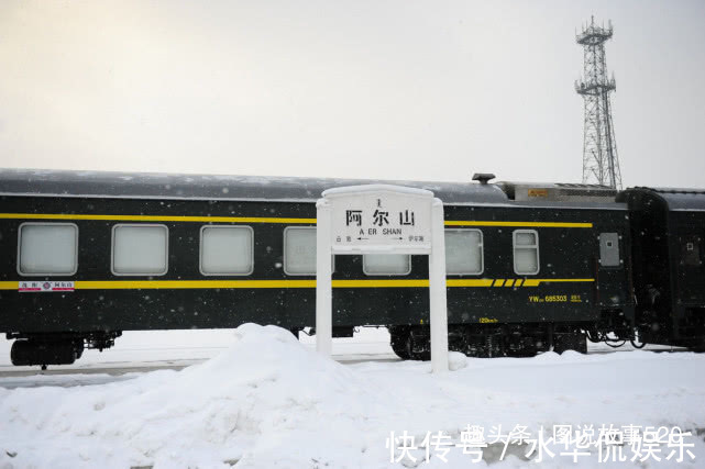 实访|实访-35℃中蒙边界小城，没车红绿灯是摆设，大街上只见3种人