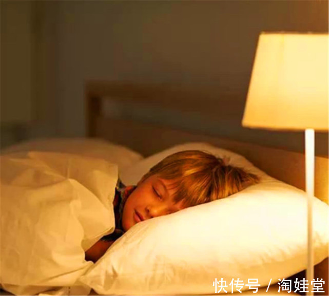 擎天柱|青少年身高系统,会被3个坏毛病“破坏”,12岁前不矫正恐难长高