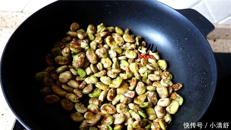 蚕豆最好吃的做法,简单美味,外酥内嫩,下饭更下酒!家人吃不够