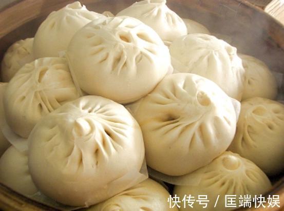 面团|发面时,别只会加酵母粉!多加1勺它,馒头膨松洁白,香甜可口
