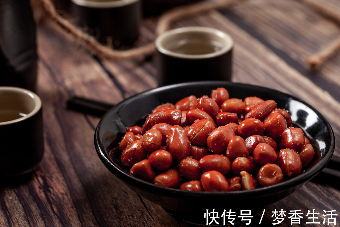 嘎嘣脆|炸花生米,直接下锅是不对的,掌握3个窍门,粒粒鲜香嘎嘣脆