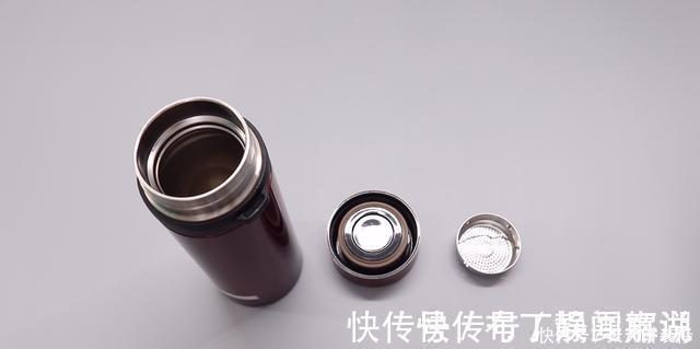 茶垢|保温杯再难清洗，教你一招，不用洗洁精，细菌茶垢全部洗干净