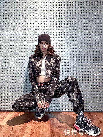 显瘦|2020秋冬必备“王炸裤”，比阔腿裤显瘦！又酷又美