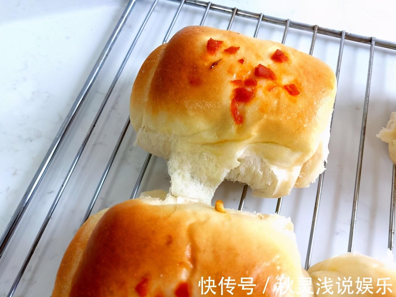 模具|柔软拉丝的面包怎么做?这配方好,用了5年从不失手,跟着做就行