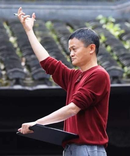 夫妇|当年马云落难时,支援他200块的夫妇,如今怎么样了