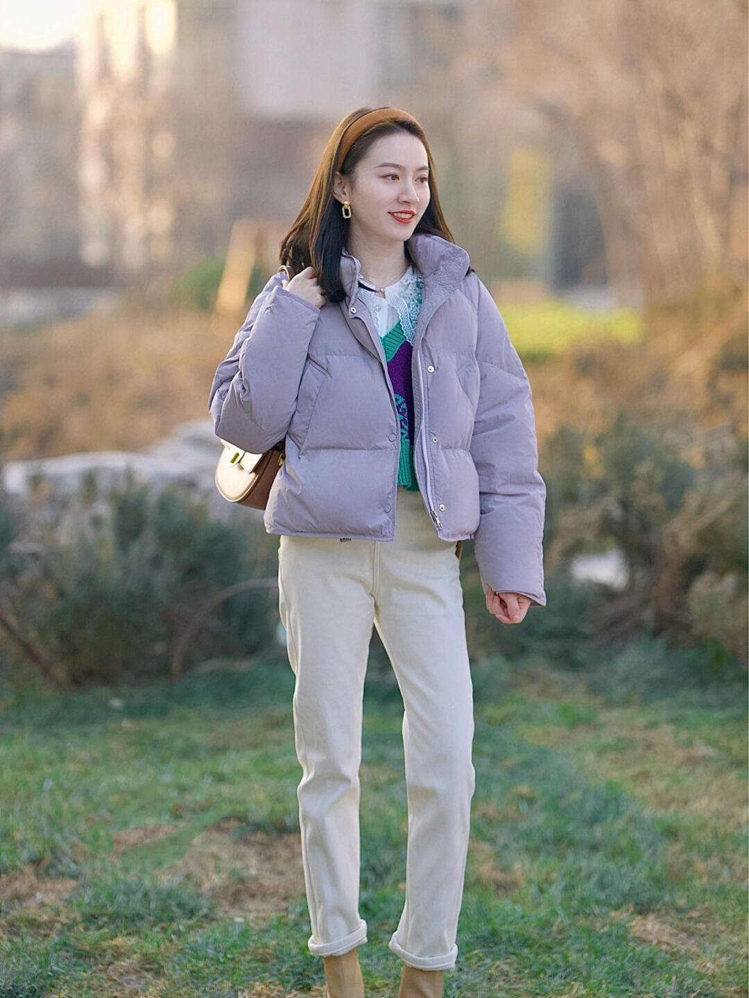 颜色|女人会穿才会更美,达人都喜欢这4款实用羽绒服,值得借鉴