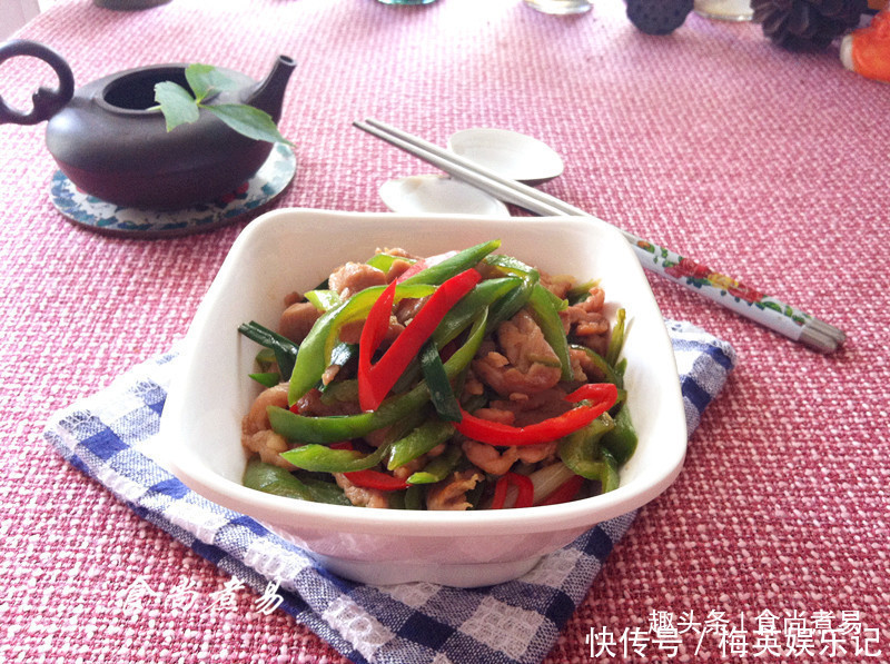 下饭|此菜三天两头就馋,简单炒一炒就出锅,香辣下饭,老妈却说热气