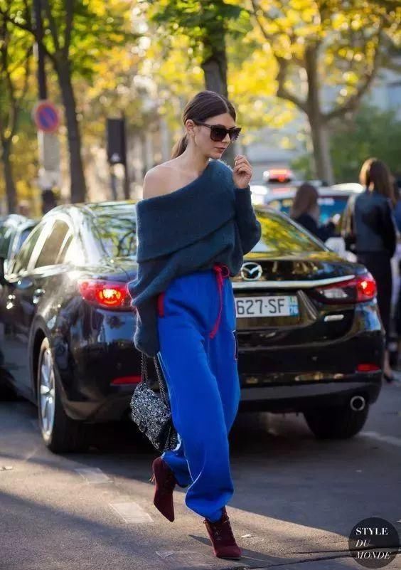 毛衣|毛衣+阔腿裤,才是冬季时髦混搭cp!