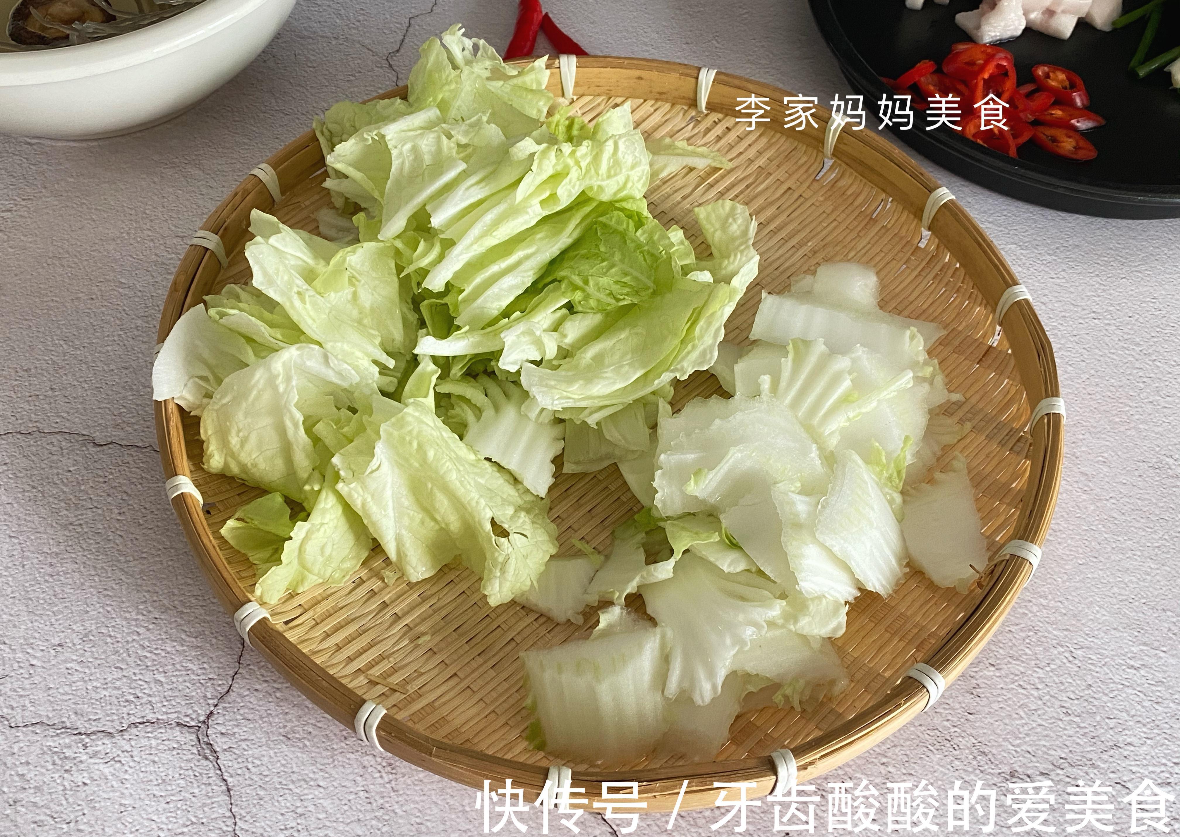 冬天寒冷又干燥,多给家人吃炖菜,营养滋润又去燥,简单好吃