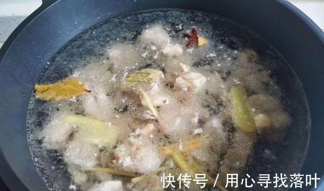 美味|玉米山药排骨汤，做法简单，美味营养！