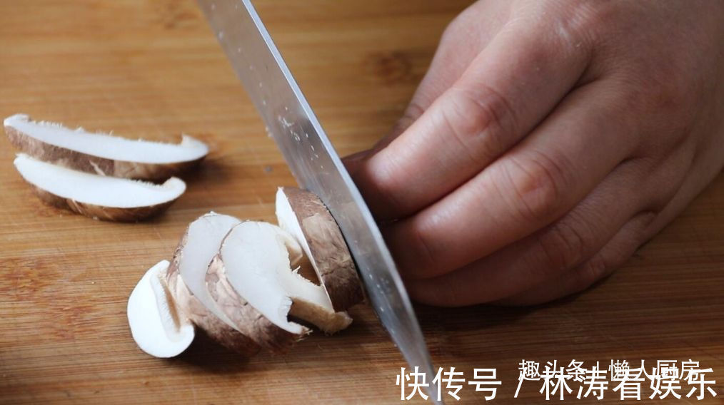 爽口|香菇别光炒着吃,教你做凉拌香菇,爽口不油腻