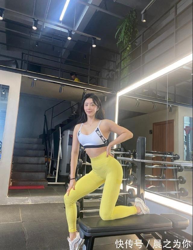 身材|重庆小姐姐身材丰腴饱满,圈粉100万!这样的身材是真实存在的吗