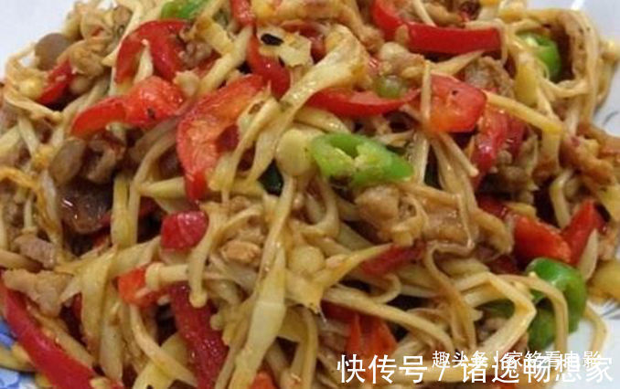 肉丝|美食推荐胡萝卜炖羊肉，青椒炒肉，蒜蓉炒油麦菜，金针菇炒肉丝