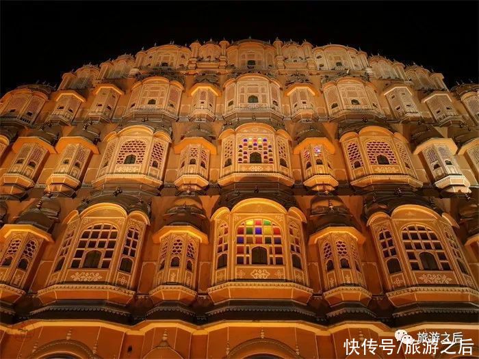 人称|印度最奇葩的宫殿，上面有近千个窗户，很多人称它为“月宫”