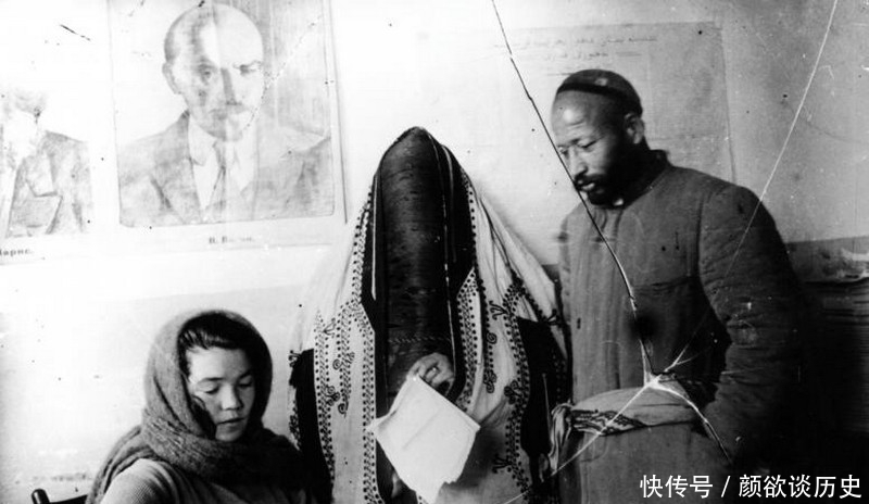 豪华|苏联婚姻百年影像史:一开始登记住木头房,后来整上豪华车队