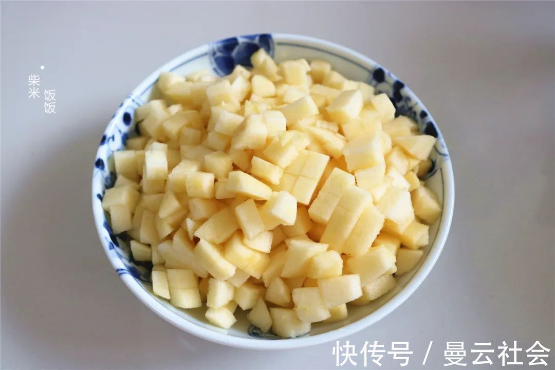 烤盘|苹果换一种吃法，两口一个酥掉渣，孩子特别喜欢，太好吃了