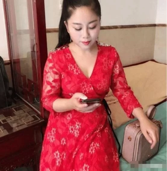 她为登上星光大道,倾家荡产换来120万,被淘汰后一怒曝光内幕 她为登上星光大道,倾家荡产换来120万,被淘汰后一怒曝光内幕