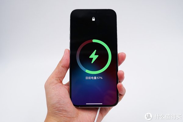 屏幕|有线平常心无线很尴尬,苹果iPhone 12 Pro Max充电评测
