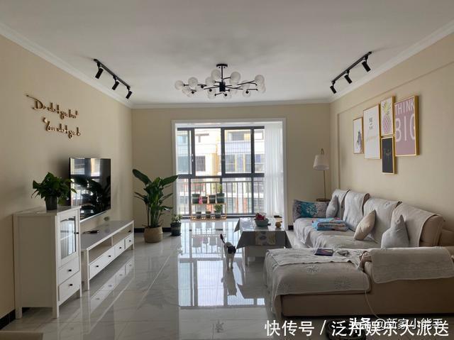 阳台|越来越多人不做吊顶,不做电视墙,看看她家装修,简约又漂亮