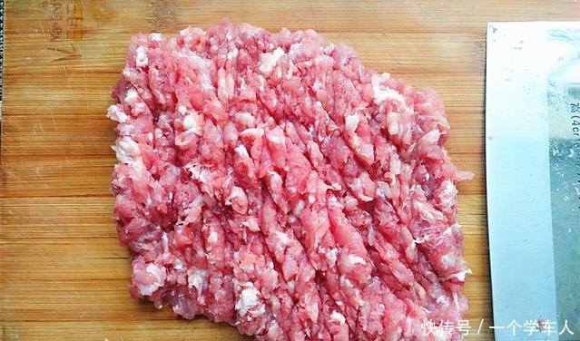 谁说馄饨只用肉,我家馄饨馅只用一半肉加一半它,比卖的鲜百倍