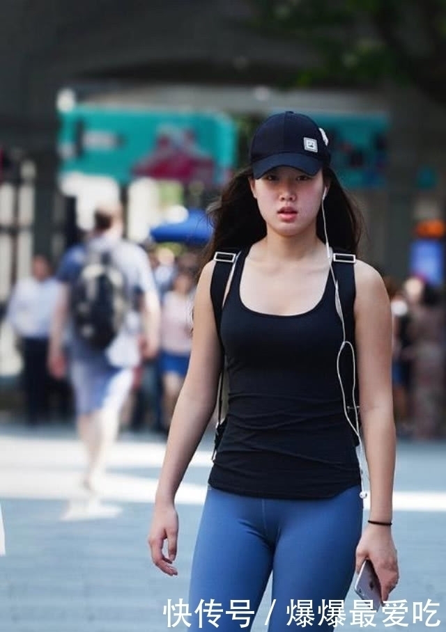 都市|打底裤突出腿部的美感,彰显都市女性的风范。