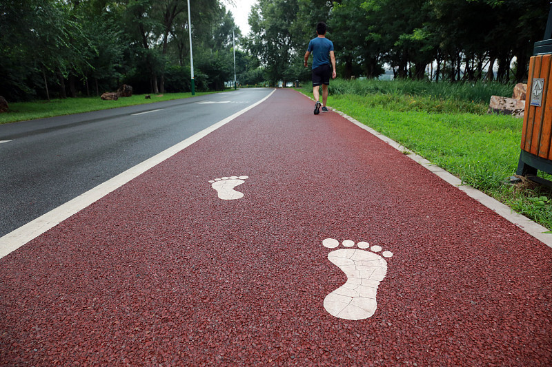 每天走多少步安全且长寿？富硒姐姐脑黄金鸡蛋告诉你
